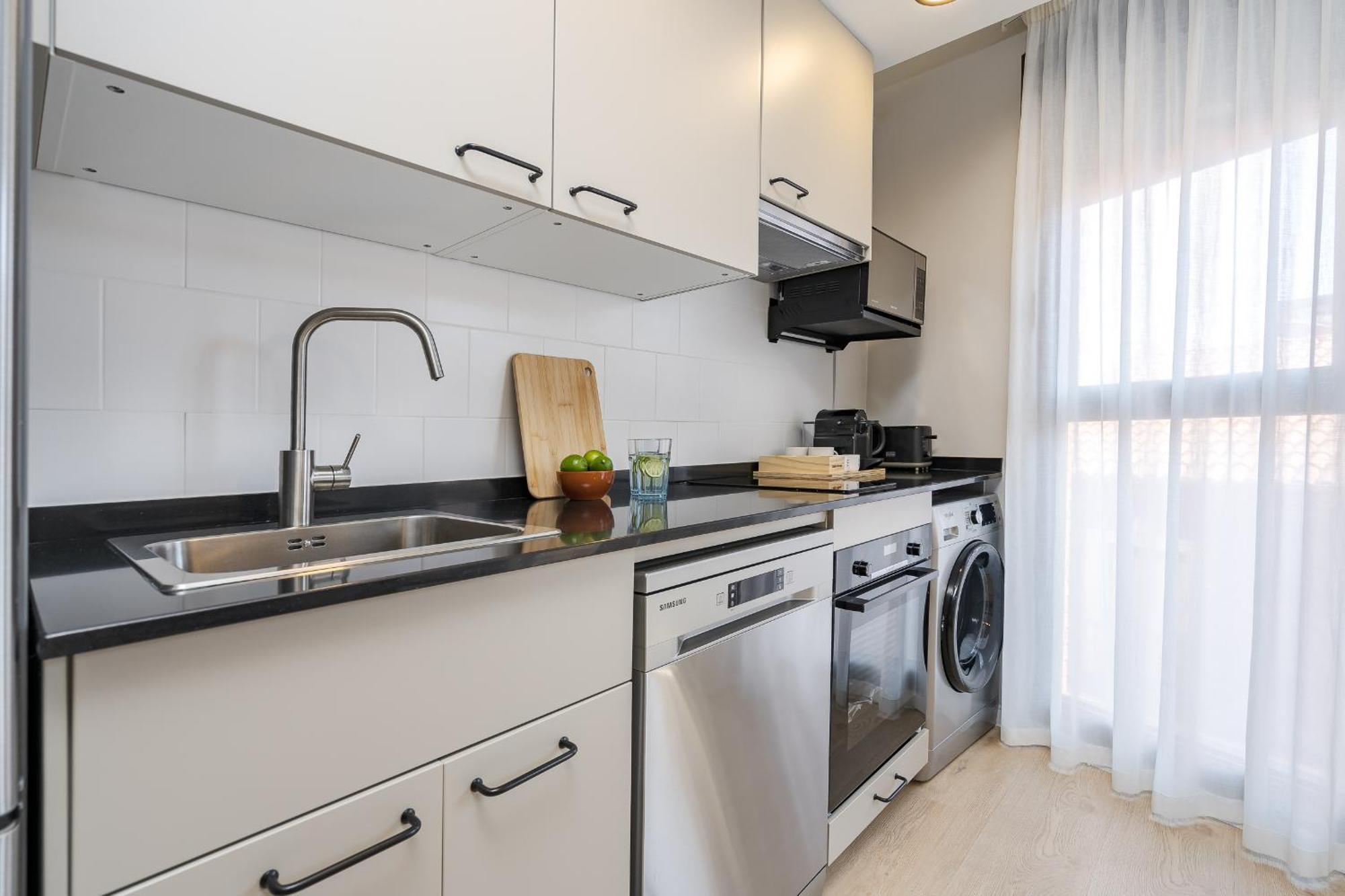 Puerto Alto Apartments By Olala Homes Мадрид Екстериор снимка